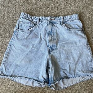 Zara Light Denim Mom Jean Shorts